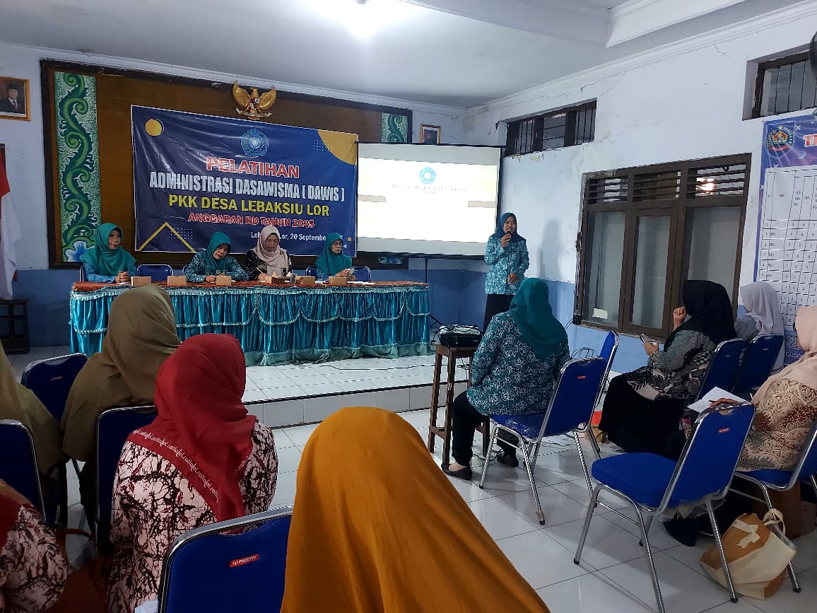 Pelatihan Administrasi Dasawisma ( DAWIS ) PKK Desa Lebaksiu Lor